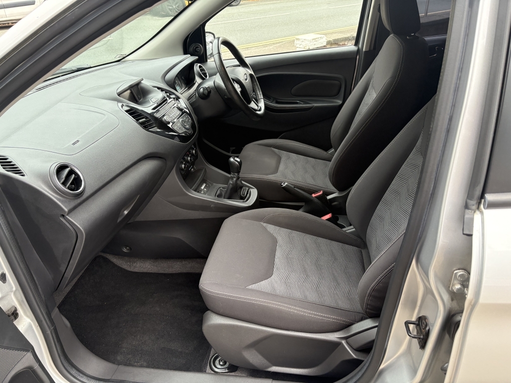Ford KA+ 1.2 Zetec Silver #4