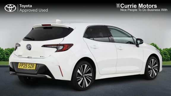 Toyota Corolla Design 1.8 Hb FP25SZR White #2