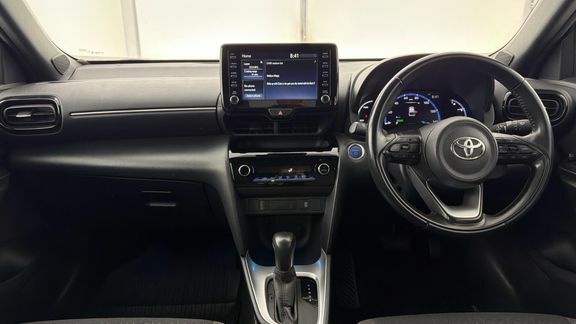 Toyota Yaris Cross Design Fwd WK72YNB White #6