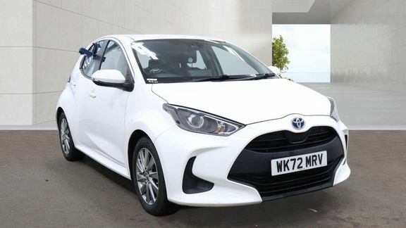 Toyota Yaris Icon White