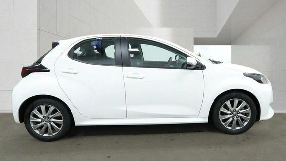 Toyota Yaris Icon WK72MRV White #5
