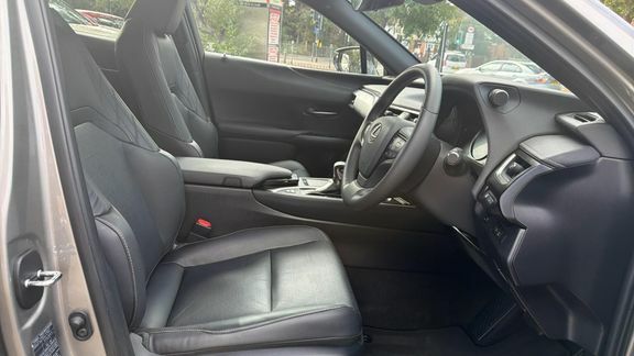 Lexus UX 2L Null Silver #13