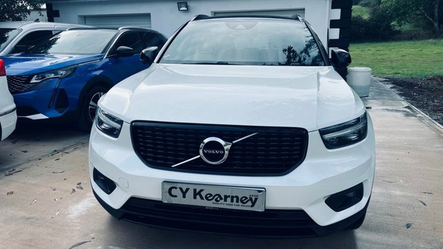 Volvo XC40 T3 R-design Suv AX19YMW White #5