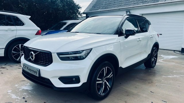 Volvo XC40 T3 R-design Suv AX19YMW White #2