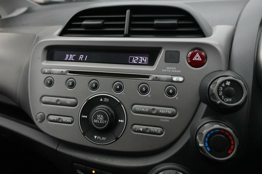 Honda Jazz 1.4L Es WU60XMR Blue #3