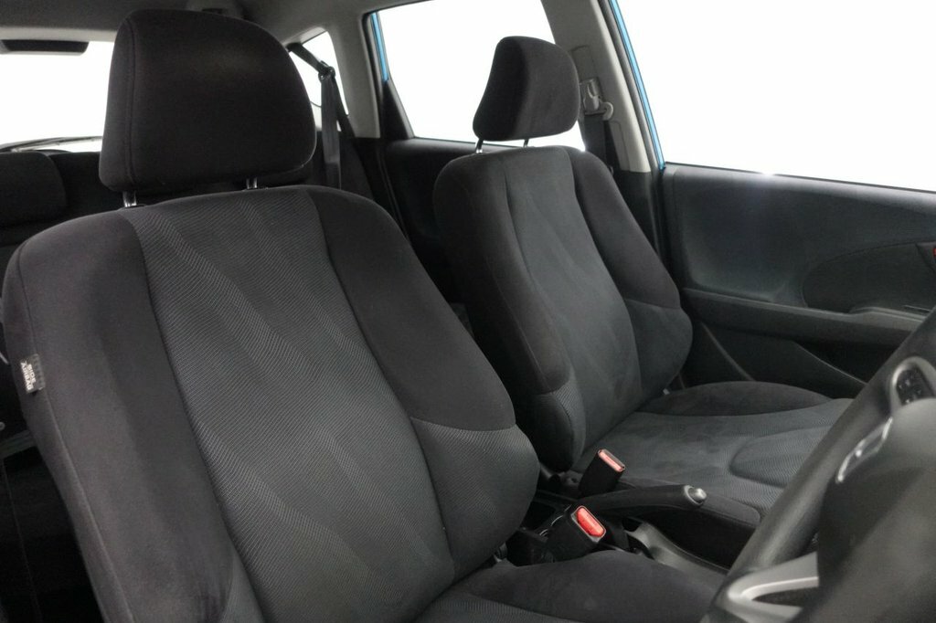 Honda Jazz 1.4L Es WU60XMR Blue #2
