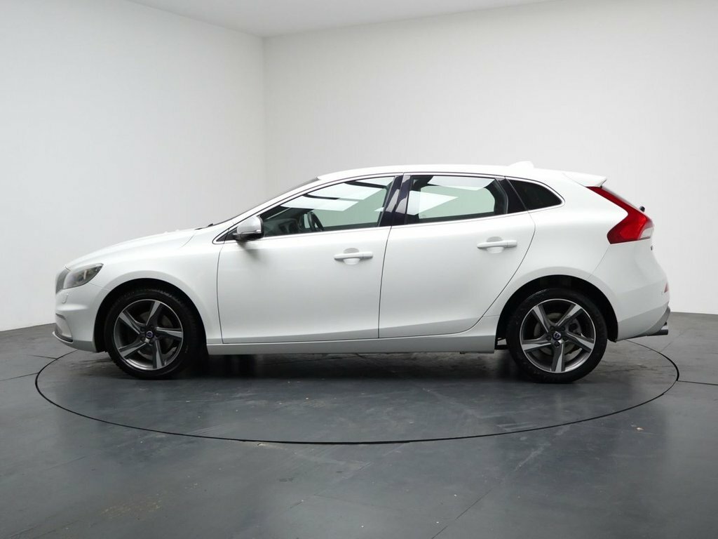 Volvo V40 2L R-design BK16HCU White #6