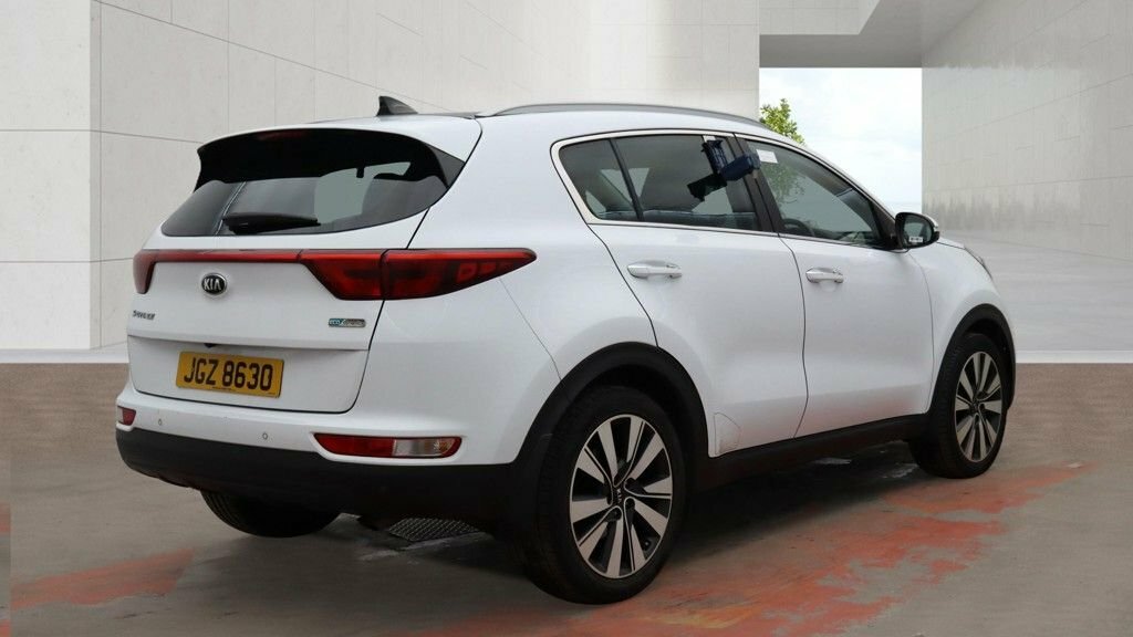 Kia Sportage 1.7L 3 White