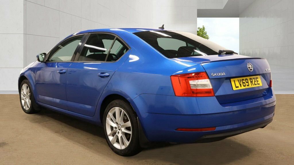 Skoda Octavia 2L Se L LV69RZE Blue #3