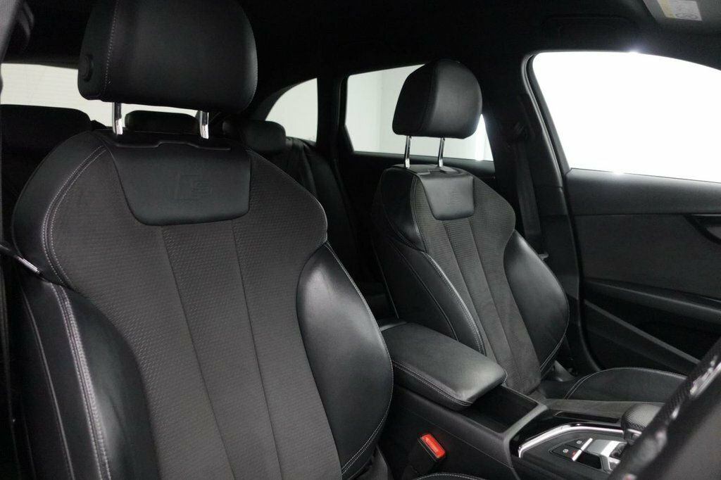 Audi A4 Avant 2L Black Edition Grey #2