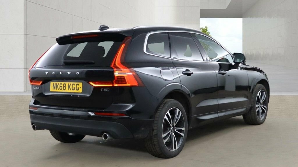 Volvo XC60 2L Momentum Black #3