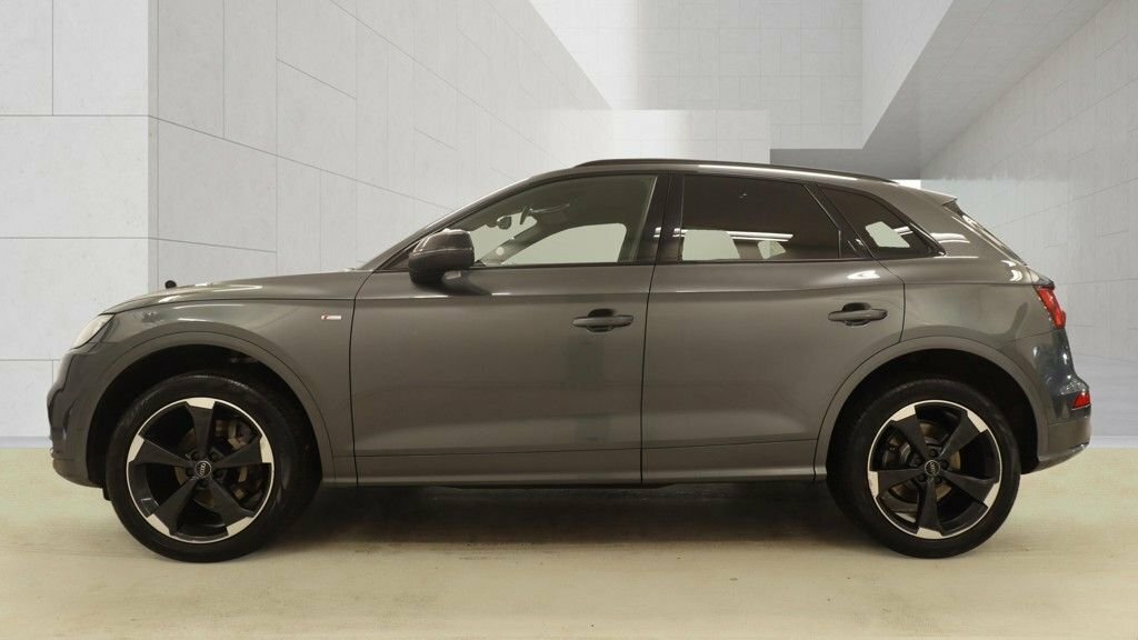 Audi Q5 Suv Black #5