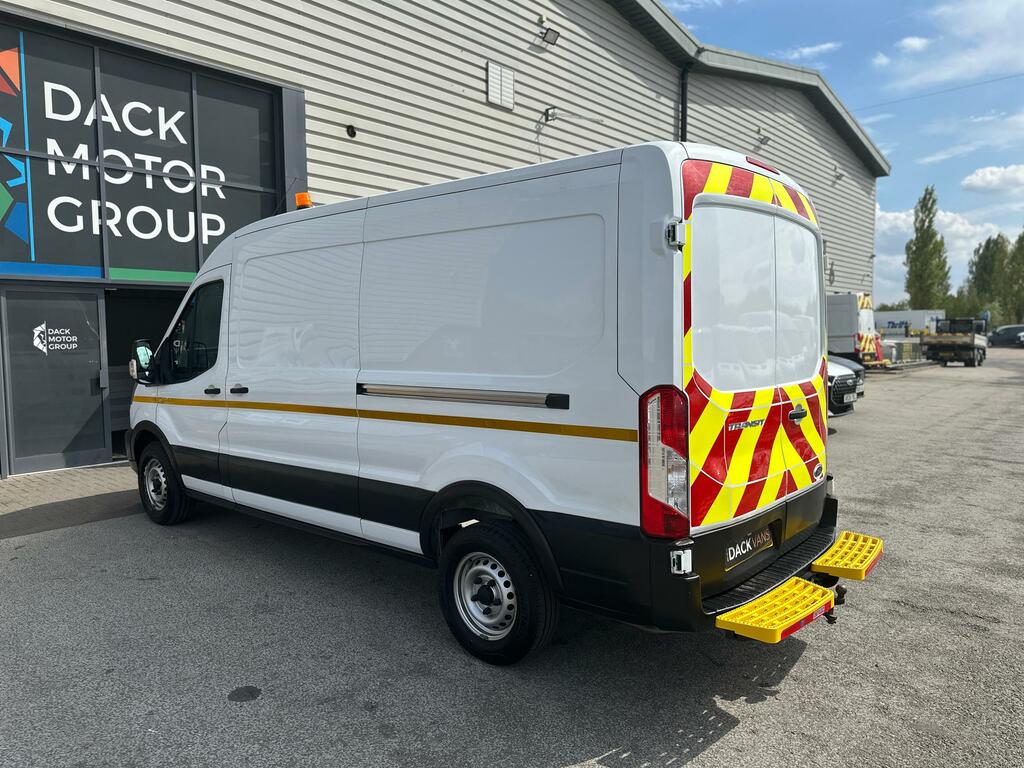 Ford Transit Custom 2.0 350 Ecoblue Leader Panel Van HJ23LJO #2