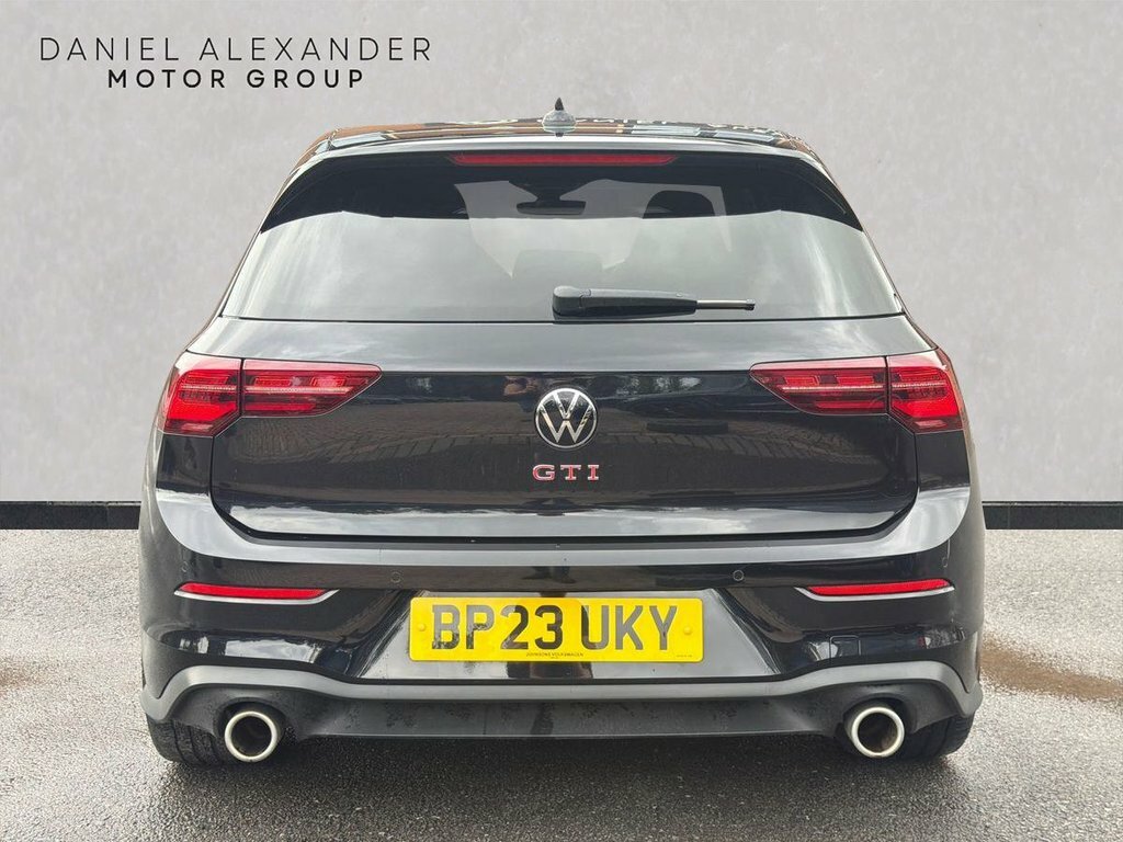 Volkswagen Golf 2L Gti Black #6