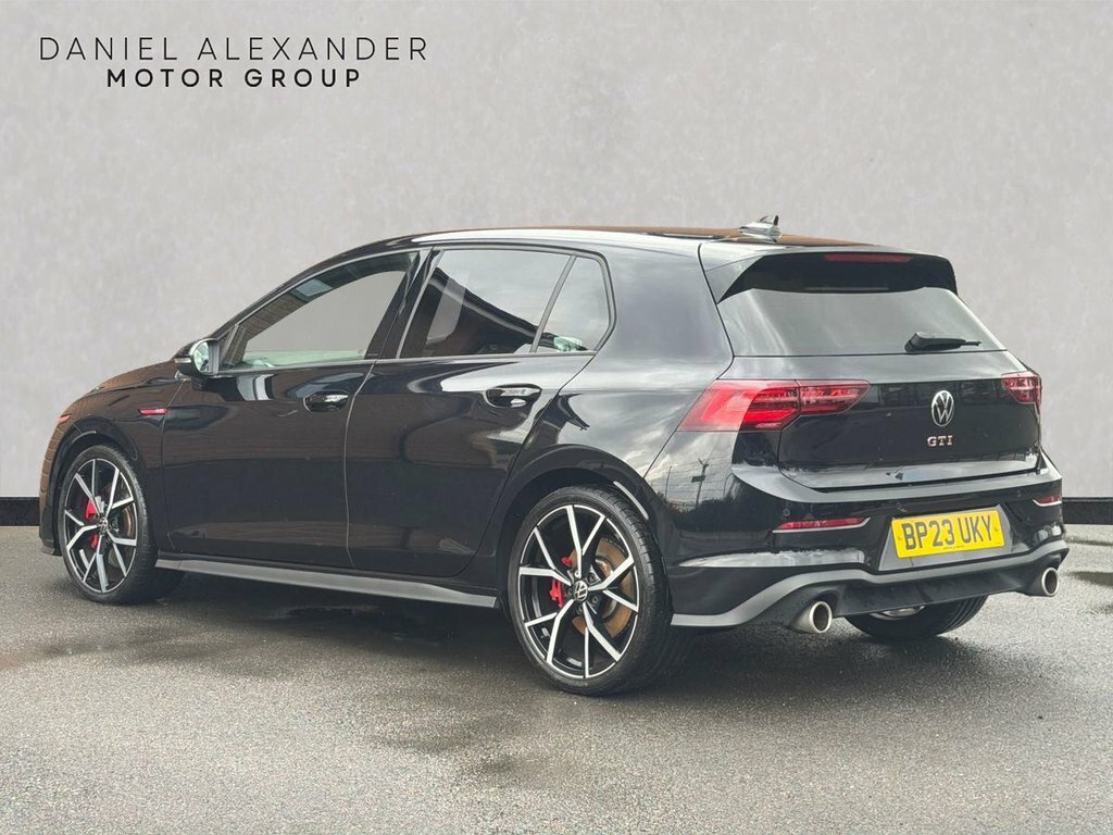 Volkswagen Golf 2L Gti Black #2