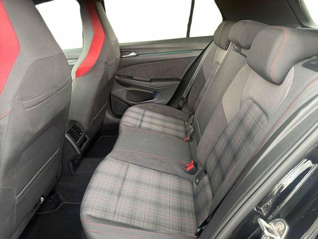 Volkswagen Golf 2L Gti Black #4