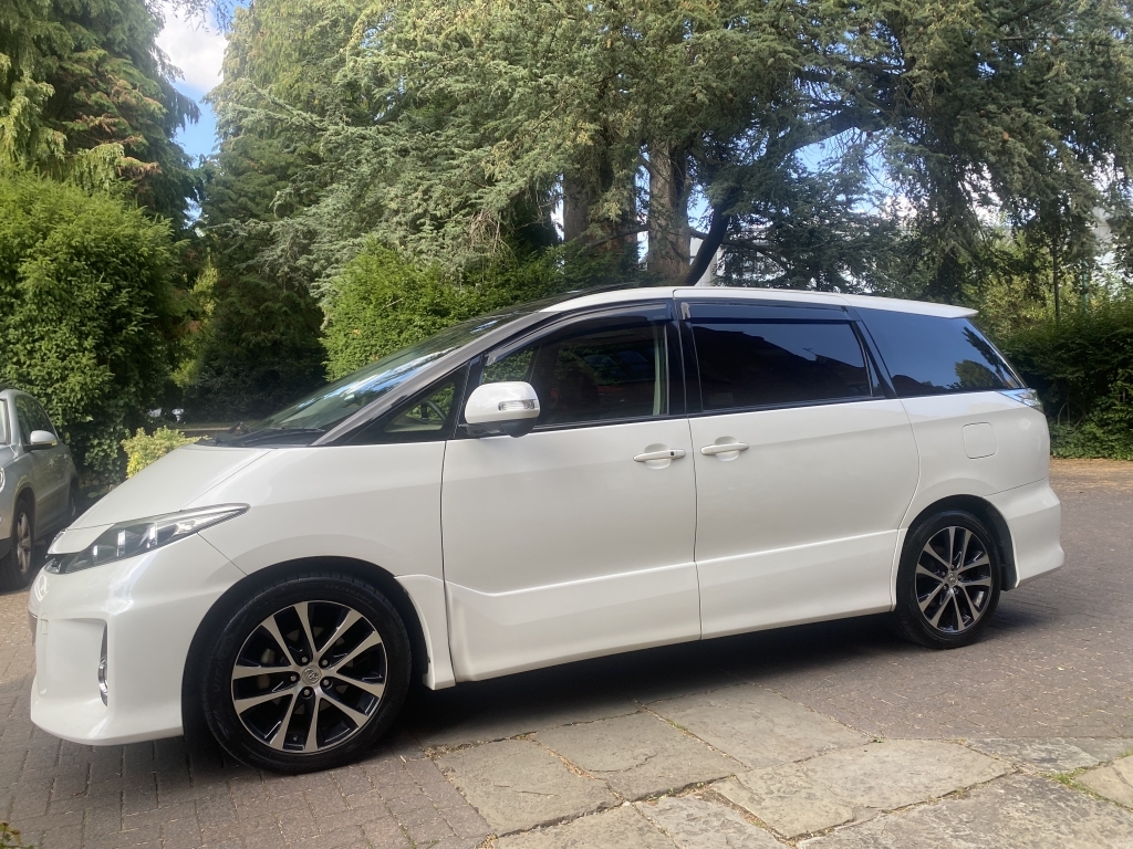 Toyota Estima Mpv White #4