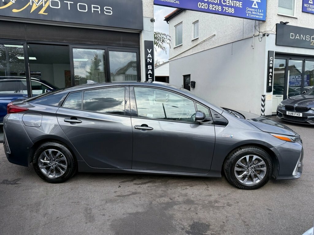 Toyota Prius 1.8L Excel LP69UUZ Grey #4