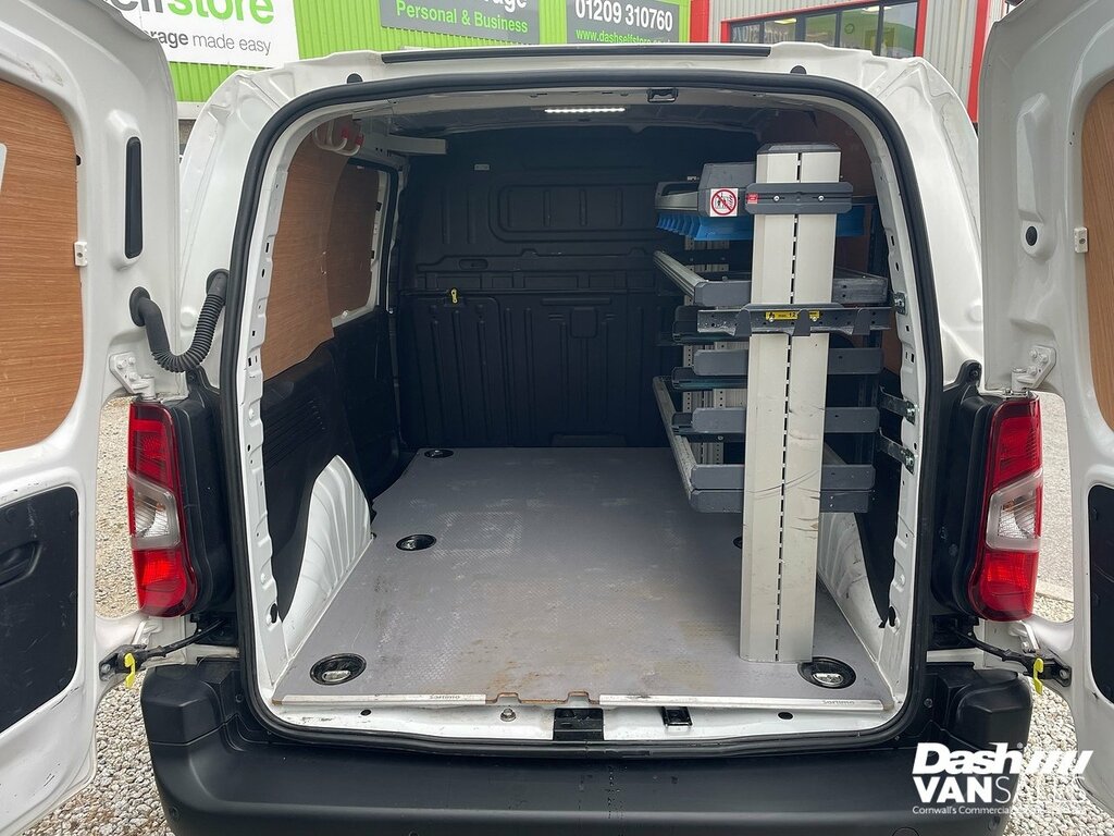 Vauxhall Combo 2300 Edition VK71HHR White #6