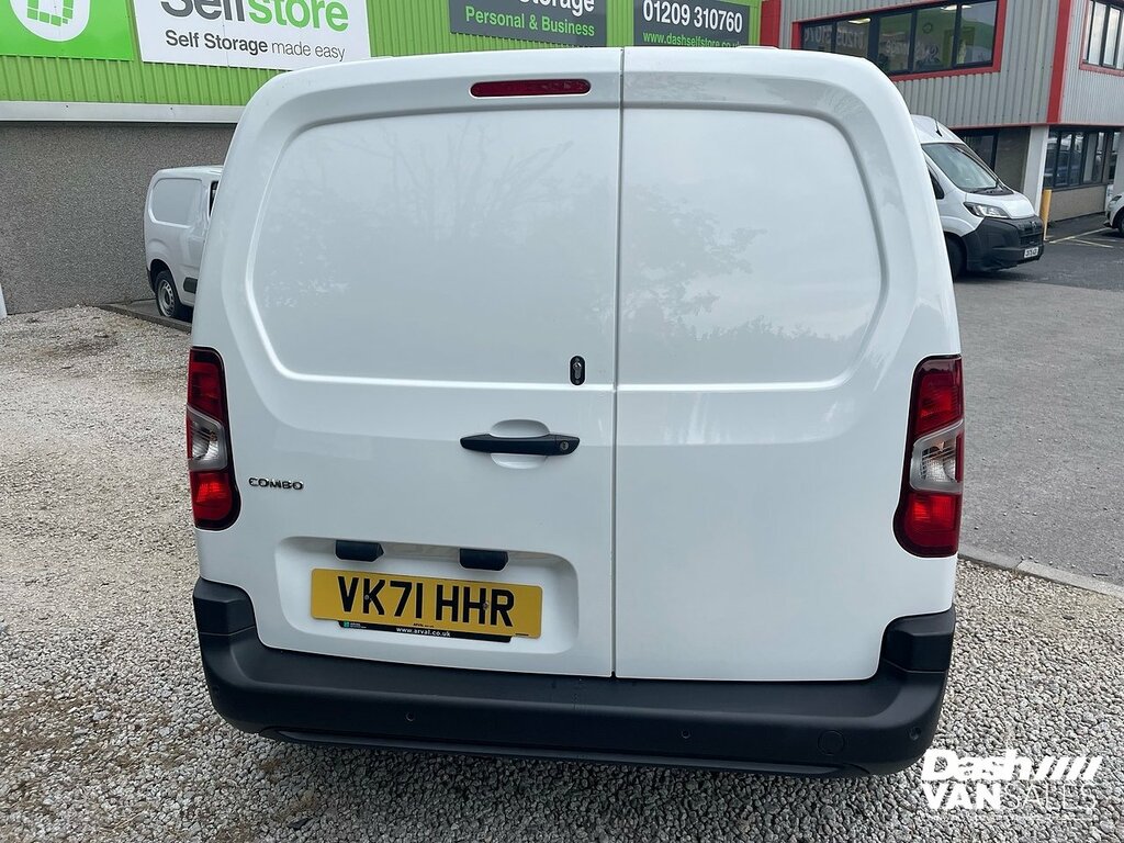 Vauxhall Combo 2300 Edition VK71HHR White #5