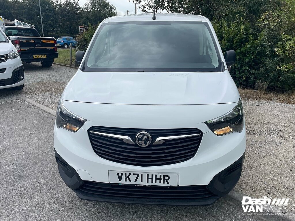 Vauxhall Combo 2300 Edition VK71HHR White #2