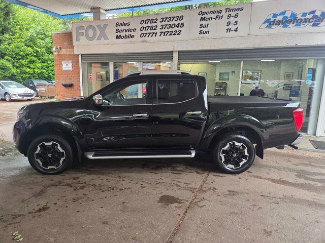 Nissan Navara 2020 2.3 Dci Tekna Pickup Double Cab Au Black #2