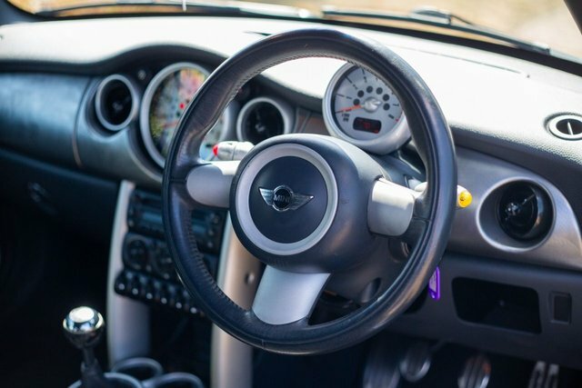 Mini Convertible 1.6 Cooper S Euro 4 Black #17
