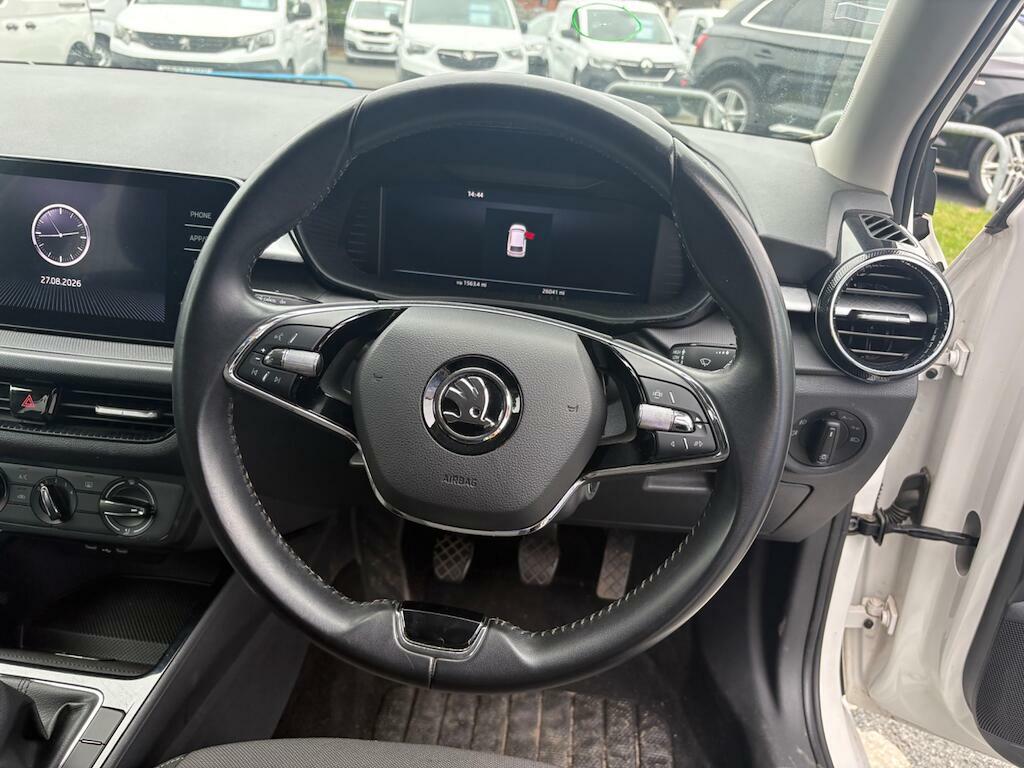 Skoda Fabia Colour Edition HN72EOA White #6