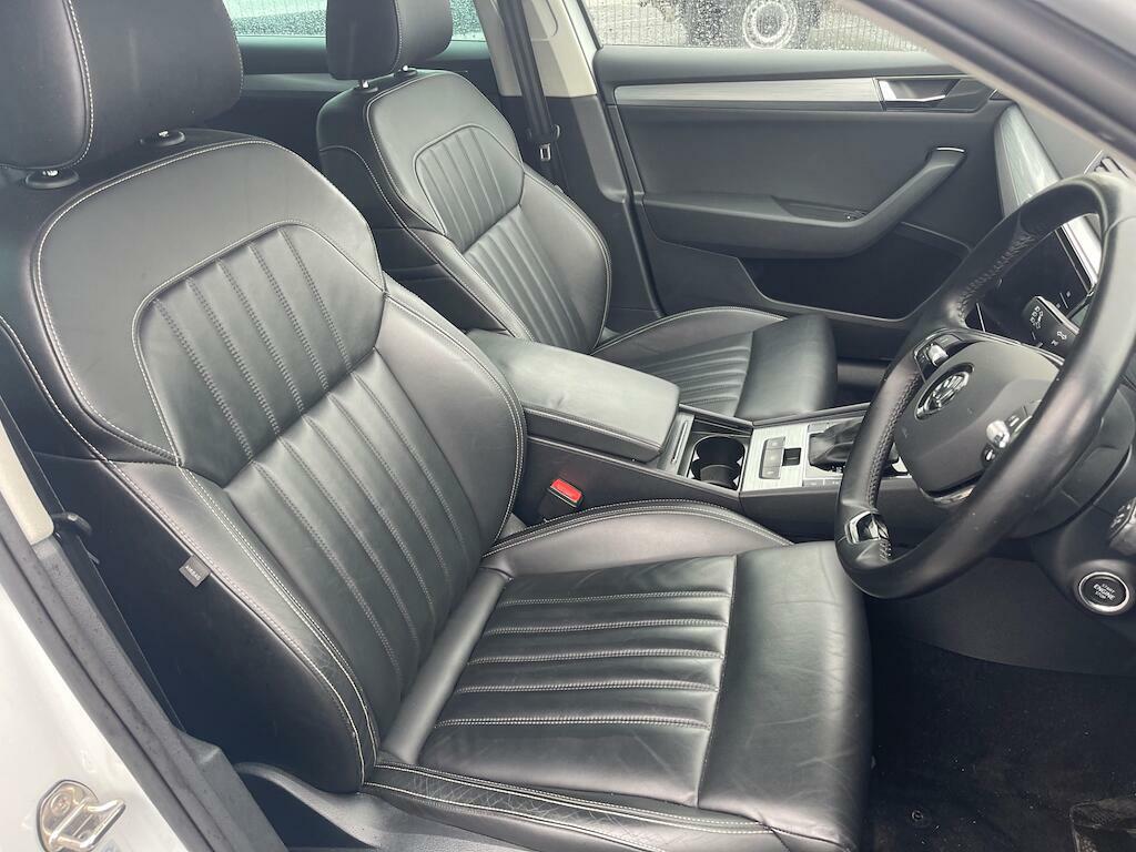 Skoda Superb Se Technology White #6