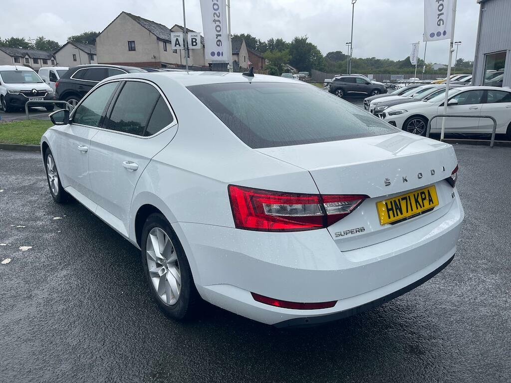 Skoda Superb Se Technology White #2