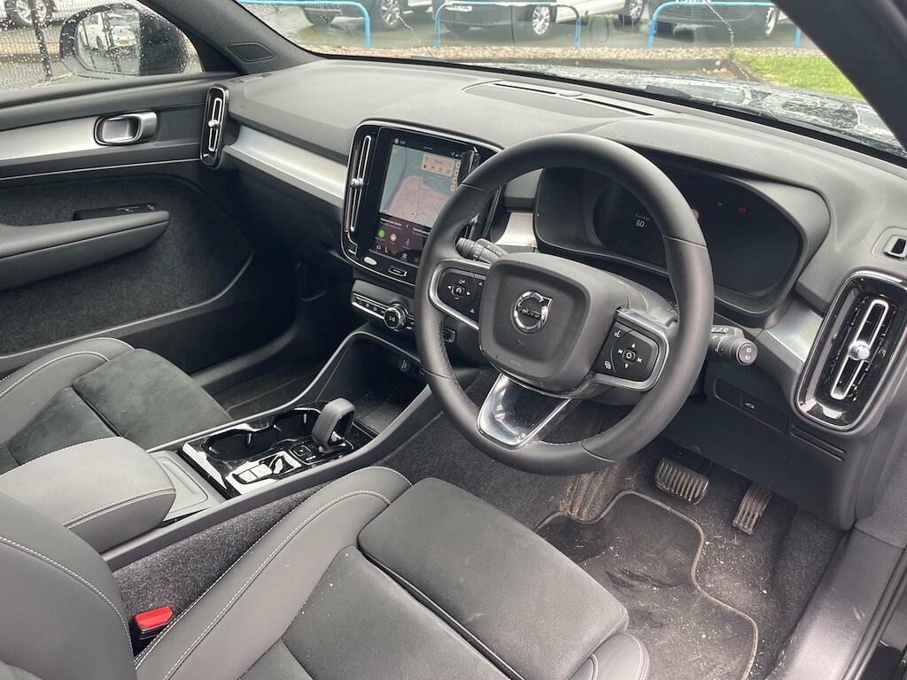 Volvo XC40 2.0 B4 Mhev Plus Black Edition Dct Euro 6 S R075NVT Black #5
