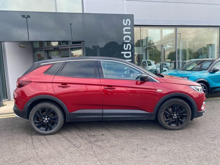 Vauxhall Grandland X 1.5 Turbo D Griffin Suv Euro 6 WJ70WPY Red #2