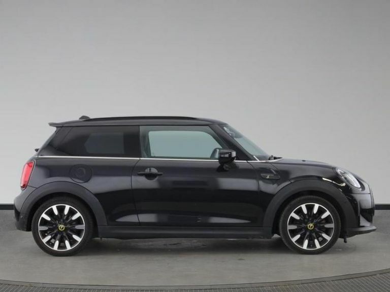 Mini Hatch Cooper Se 32.6Kwh Level 3 Hatchback A Black #3