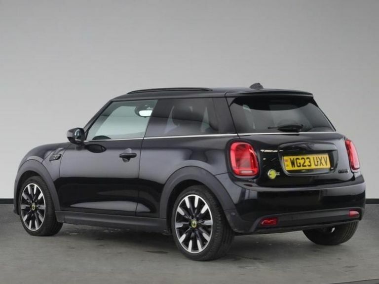 Mini Hatch Cooper Se 32.6Kwh Level 3 Hatchback A Black #2