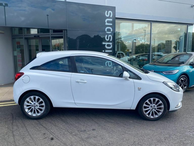 Vauxhall Corsa Hatchback Red #2