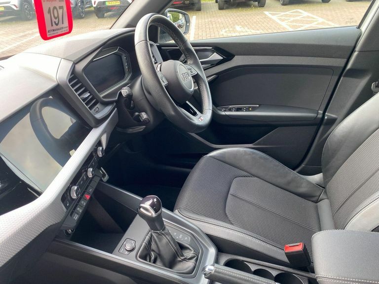 Audi A1 1.0 Tfsi 30 S Line Sportback S Tronic E White #4