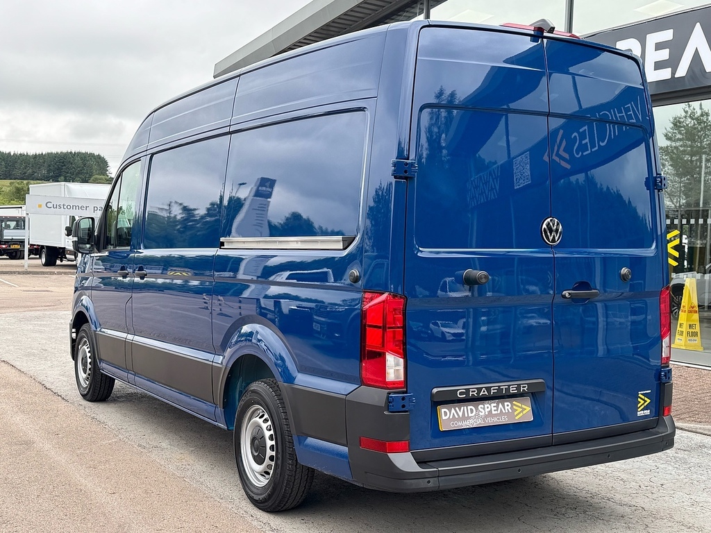 Volkswagen Crafter Tdi 140Ps Cr35 Commerce Plus L2h2 Mwb With Air Con Blue #4