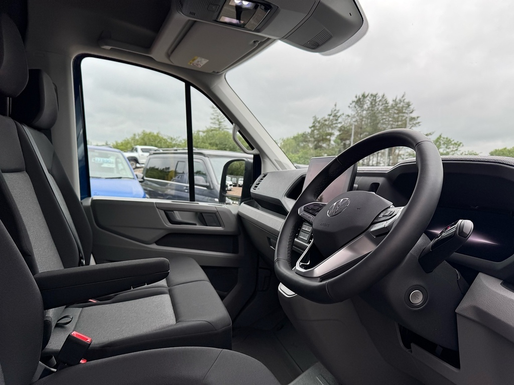 Volkswagen Crafter Tdi 140Ps Cr35 Commerce Plus L2h2 Mwb With Air Con Blue #5