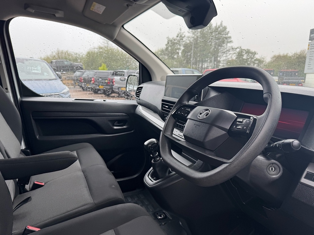 Vauxhall Vivaro Turbo D Pro Lwb 145Ps With Air Con, Sat Nav Reve DS74YNZ White #5