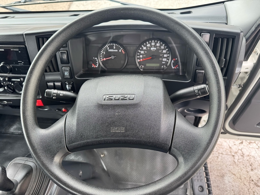 Isuzu  1.9D N35 Green Rwd Swb Euro 6 Trw White #7