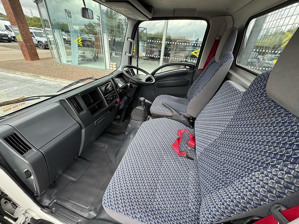 Isuzu  1.9D N35 Green Rwd Swb Euro 6 Trw White #12