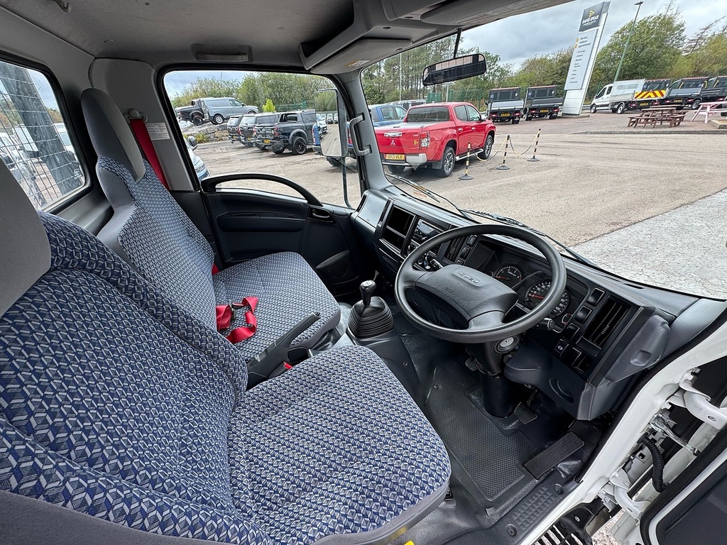 Isuzu  1.9D N35 Green Rwd Swb Euro 6 Trw White #5