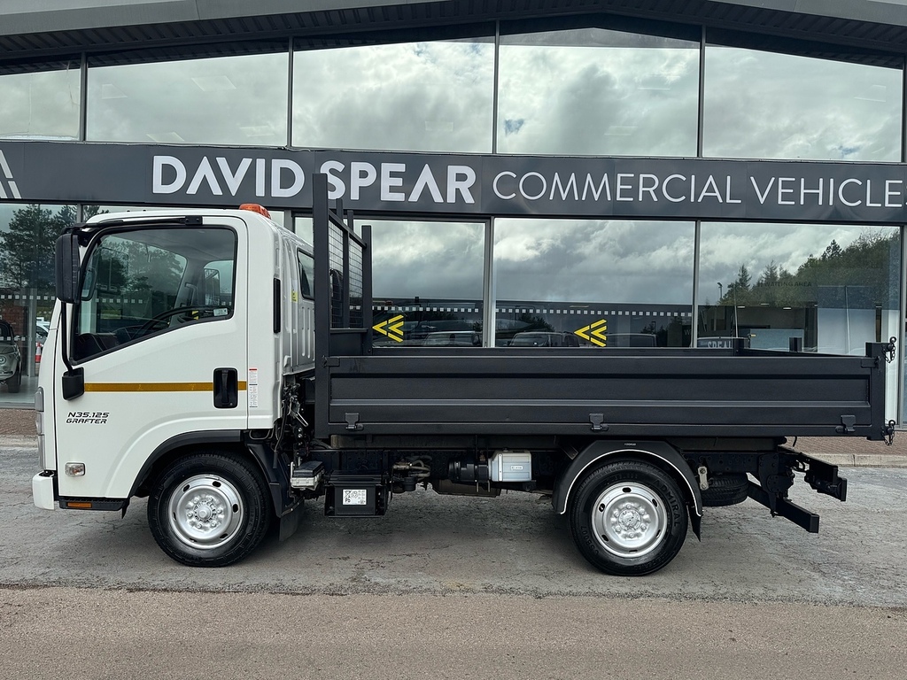 Isuzu  1.9D N35 Green Rwd Swb Euro 6 Trw White #13