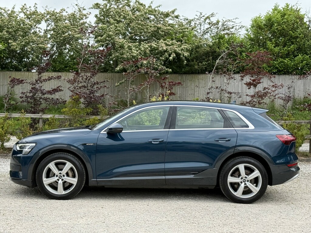 Audi E-tron 50 Technik Blue #5
