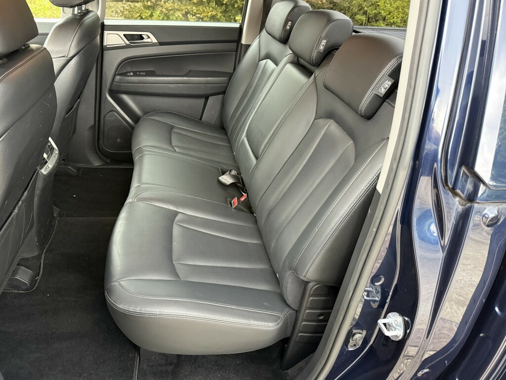 SsangYong Musso White #14