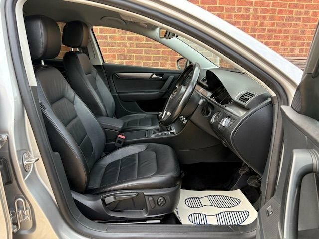 Volkswagen Passat 1.6 Tdi Bluemotion Tech WX64EBC Silver #3