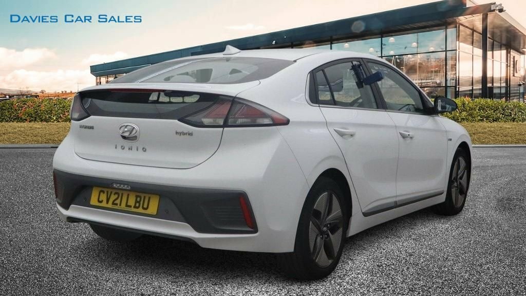 Hyundai Ioniq Hatchback White #4