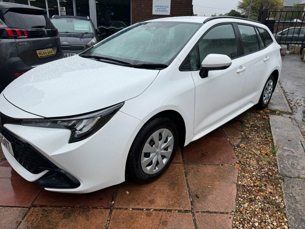 Toyota Corolla Mpv YF73OVT White #2