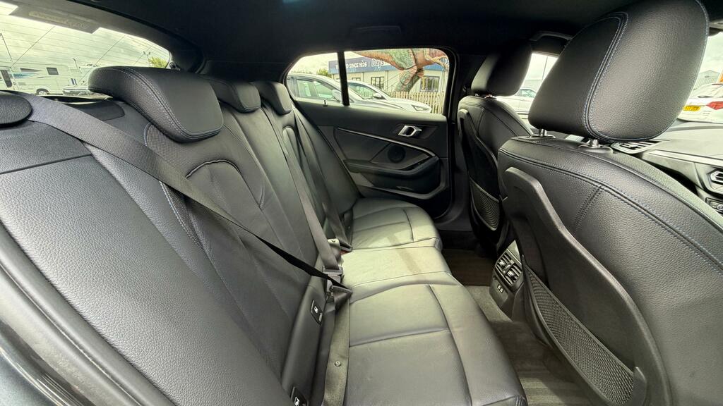 BMW 1 Series Se Grey #7