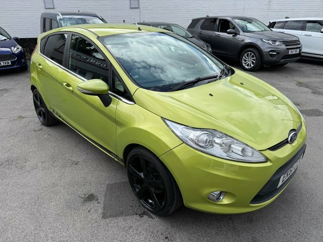 Ford Fiesta 1.25 Zetec Hatchback 129 G Km 8 Green #3